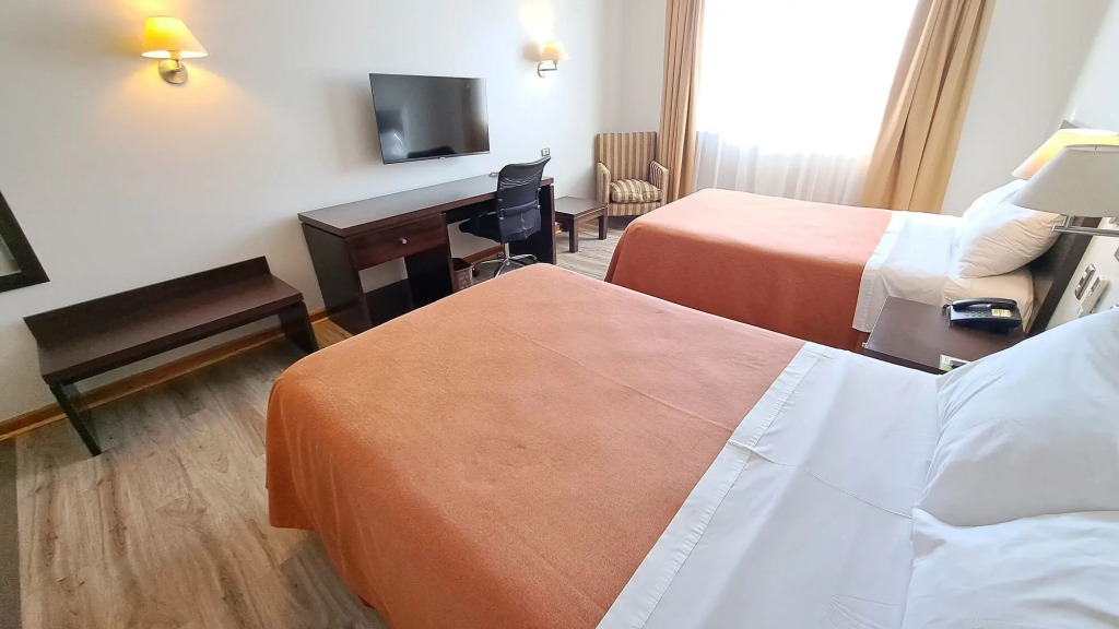 Hotel Diego de Almagro Lomas Verdes