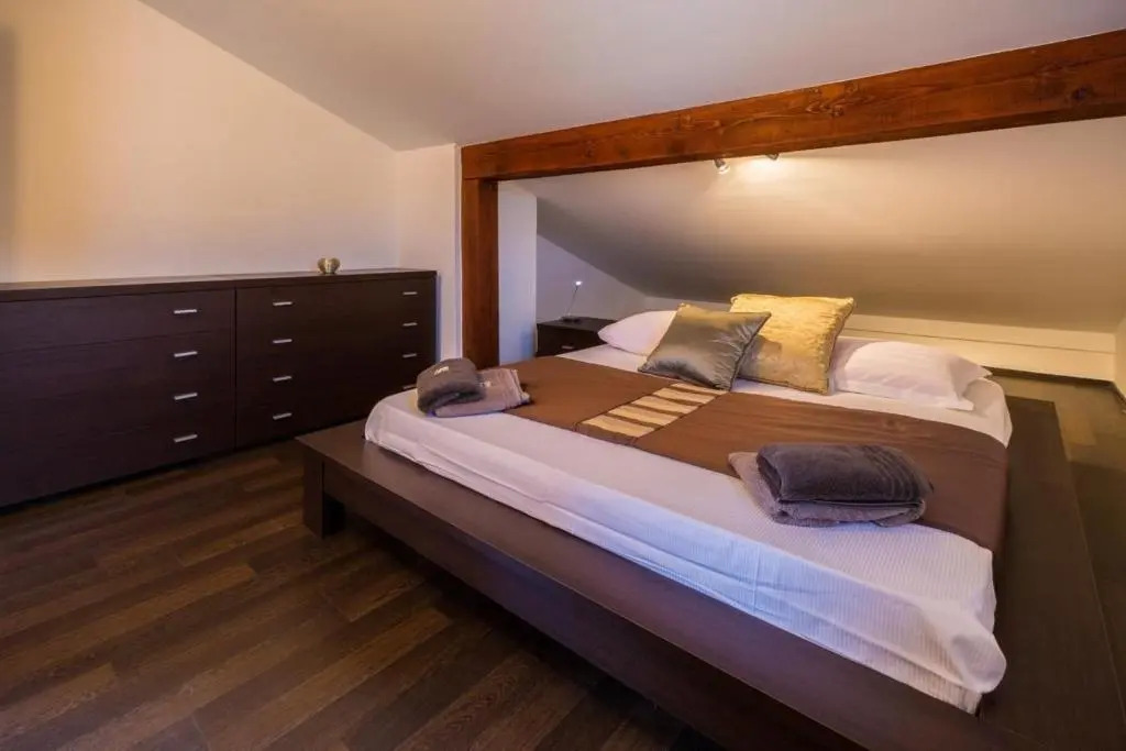 Apartment in Selce 39197