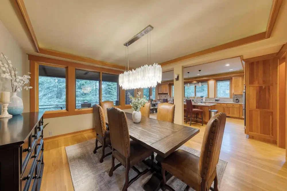 Cedars at Palisades by Avantstay Hot Tub, Resort Access, and Mountain Views