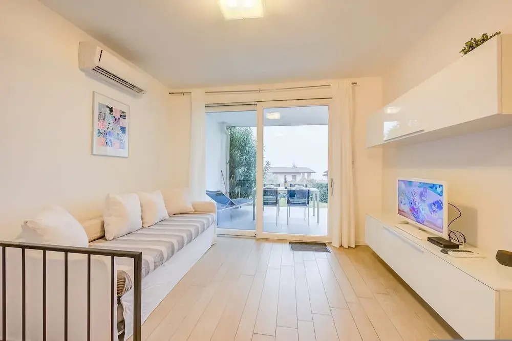 Casa Oleandri With Pool And Lake View