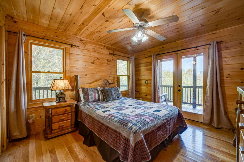 Mountain Bear Lodge by Escape to Blue Ridge