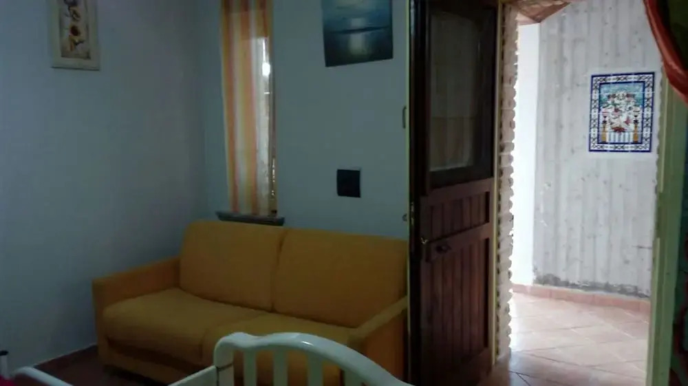 Studio in Petrosa, With Enclosed Garden and Wifi Near the Beach
