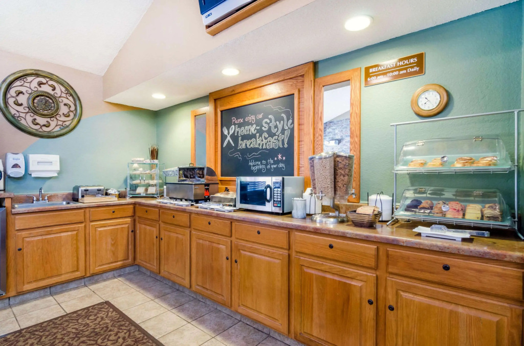 Rodeway Inn Hesston