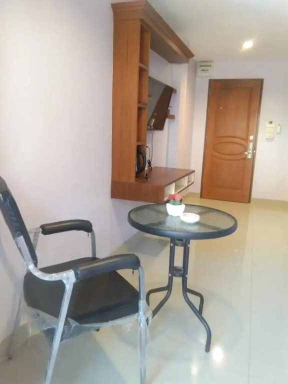 Lucky Inn Residency