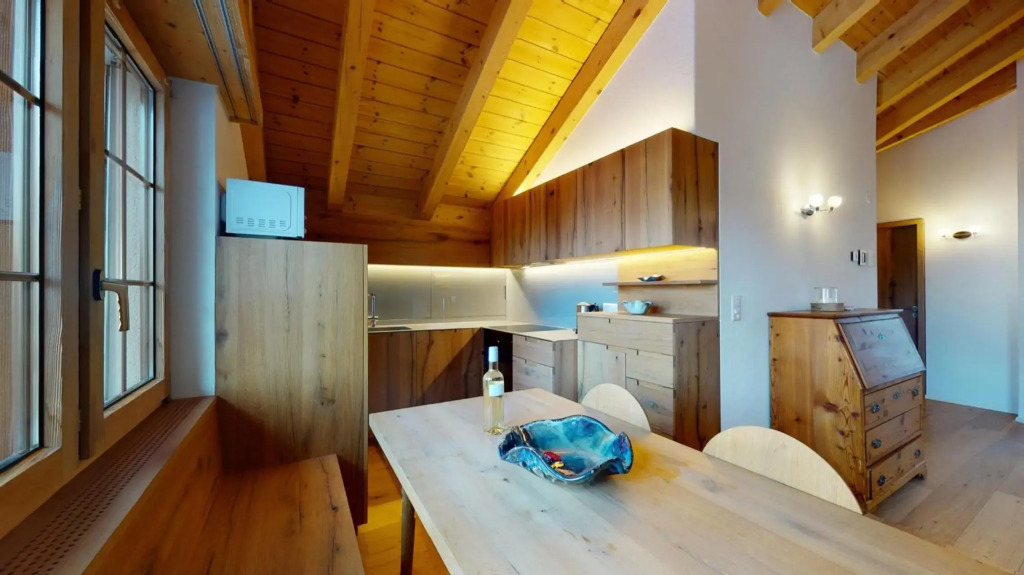Splendid attic apartment with a south oriented balcony, Marietta #4