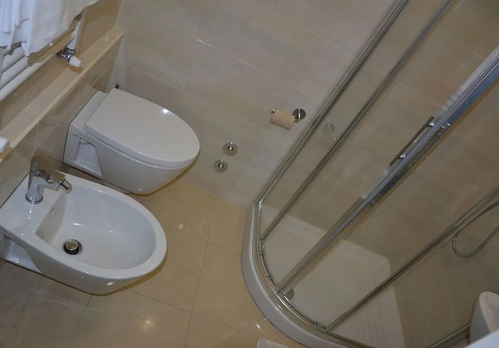 Hotel Athena
