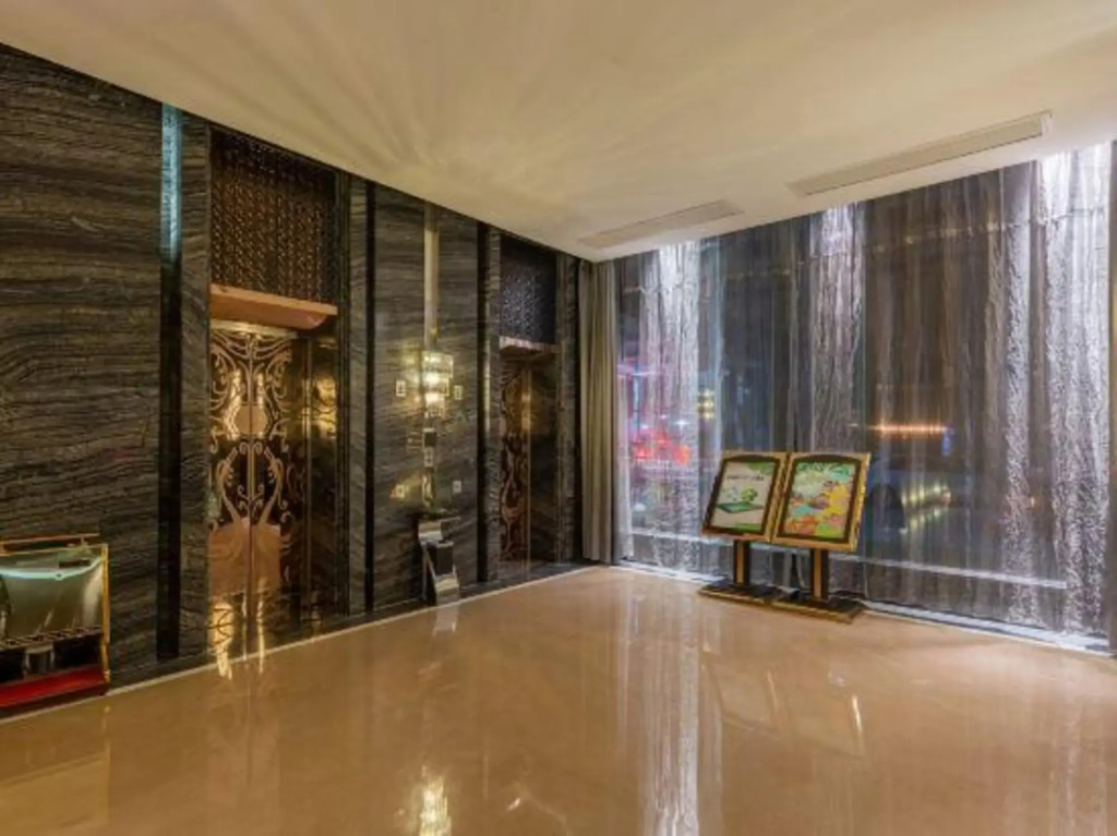 Tianhai Themed Select Hotel