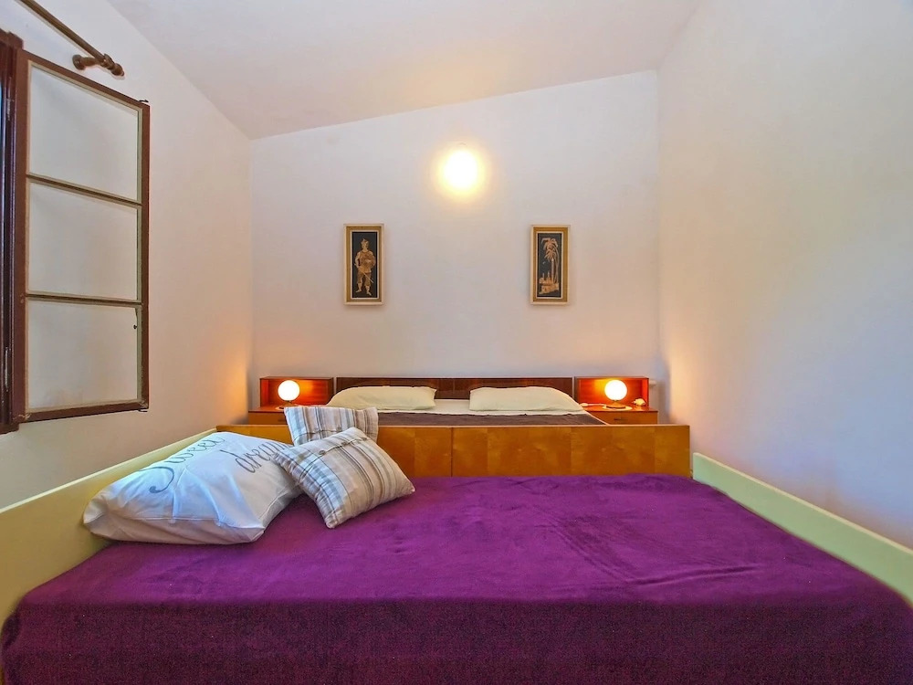 Apartment 950