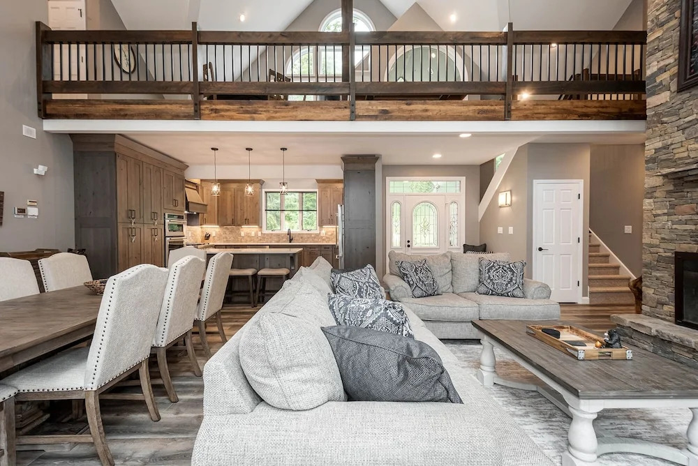 Stoney Point Five Bedroom Holiday Home