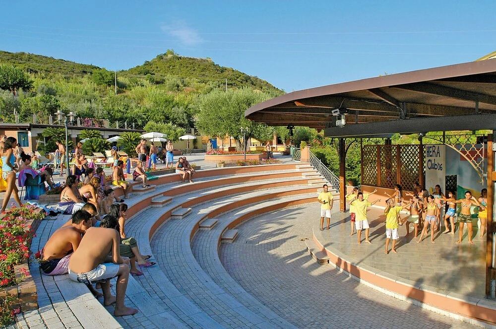 Hera Club Residence