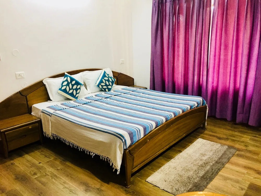 Hotel Sai Gardens