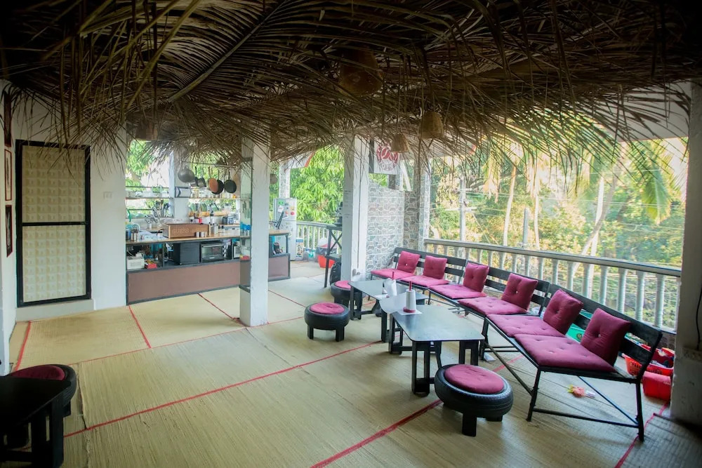 INDRA\S NEST - Studio Apartments