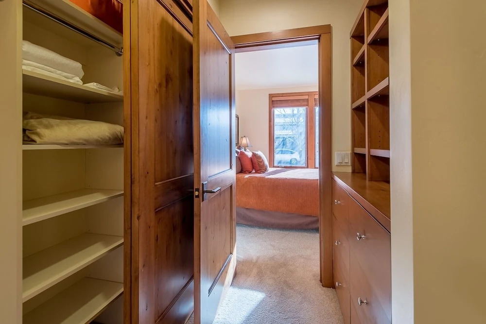 Westview Terrace #3 2 Bedrooms 2 Bathrooms Condo