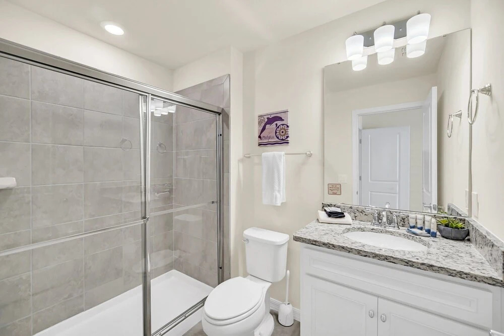 Poolside Delight. Whimsical Themed Rooms and Ps5!