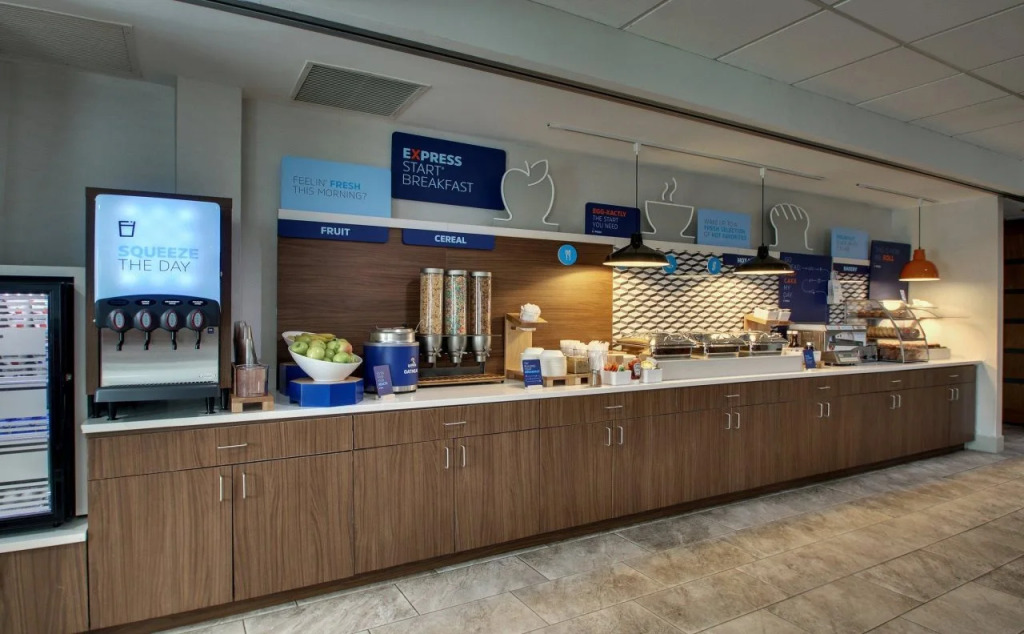 Holiday Inn Express Hotel & Suites Waukegan/Gurnee by IHG