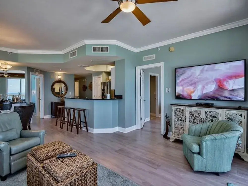 Calypso 709W 3 Br condo by RedAwning