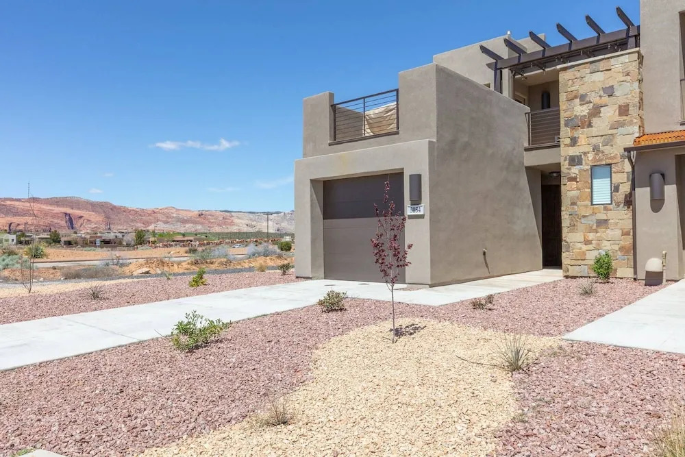 Desert Haven by RedAwning