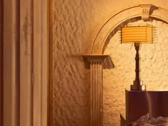 THE  YES  Hotel