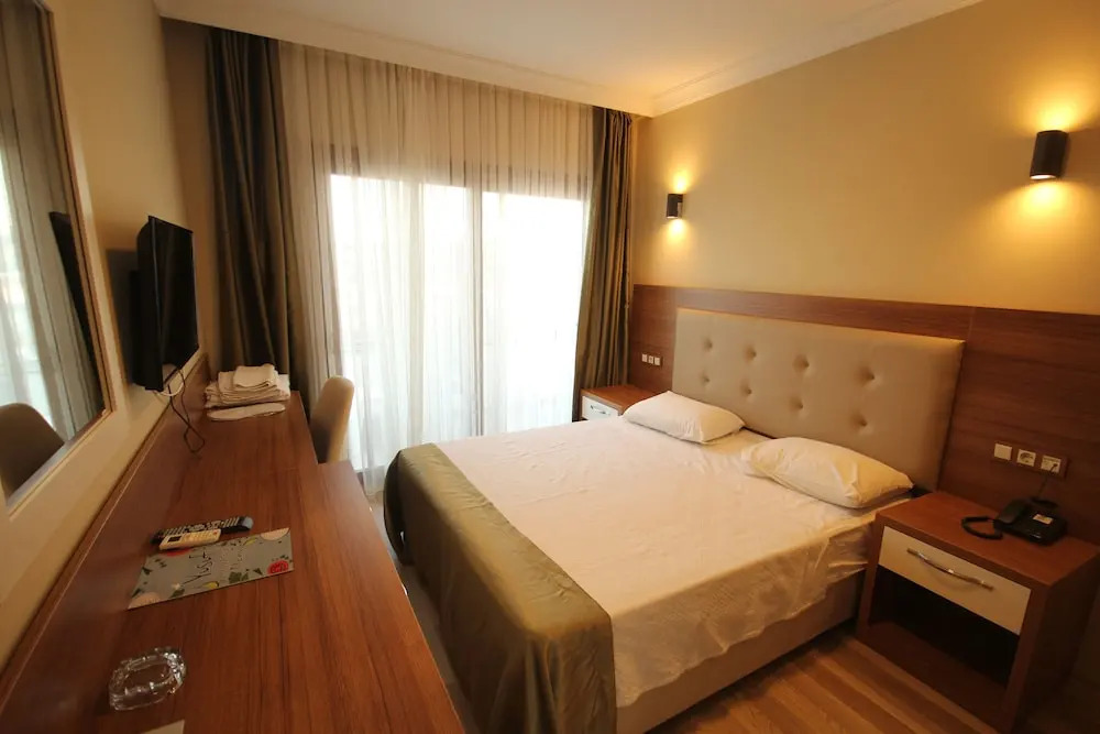 Alptekin Otel