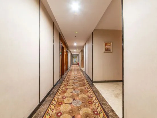 Huayu Hotel