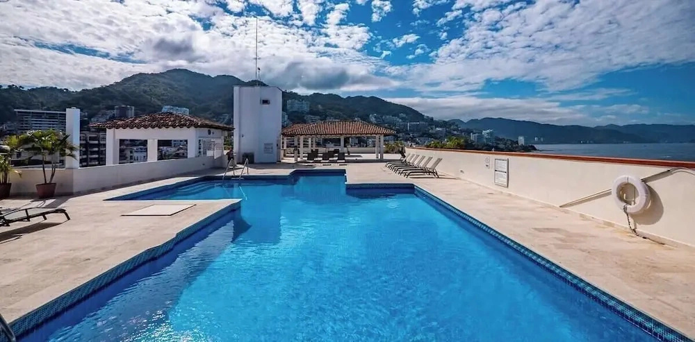 Ocean View 2Br Condo-balcony-beach-pool - 206