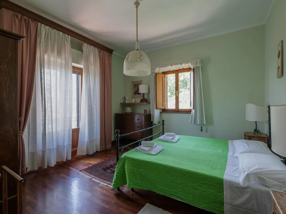 Tuscan Castle View Grand Villa