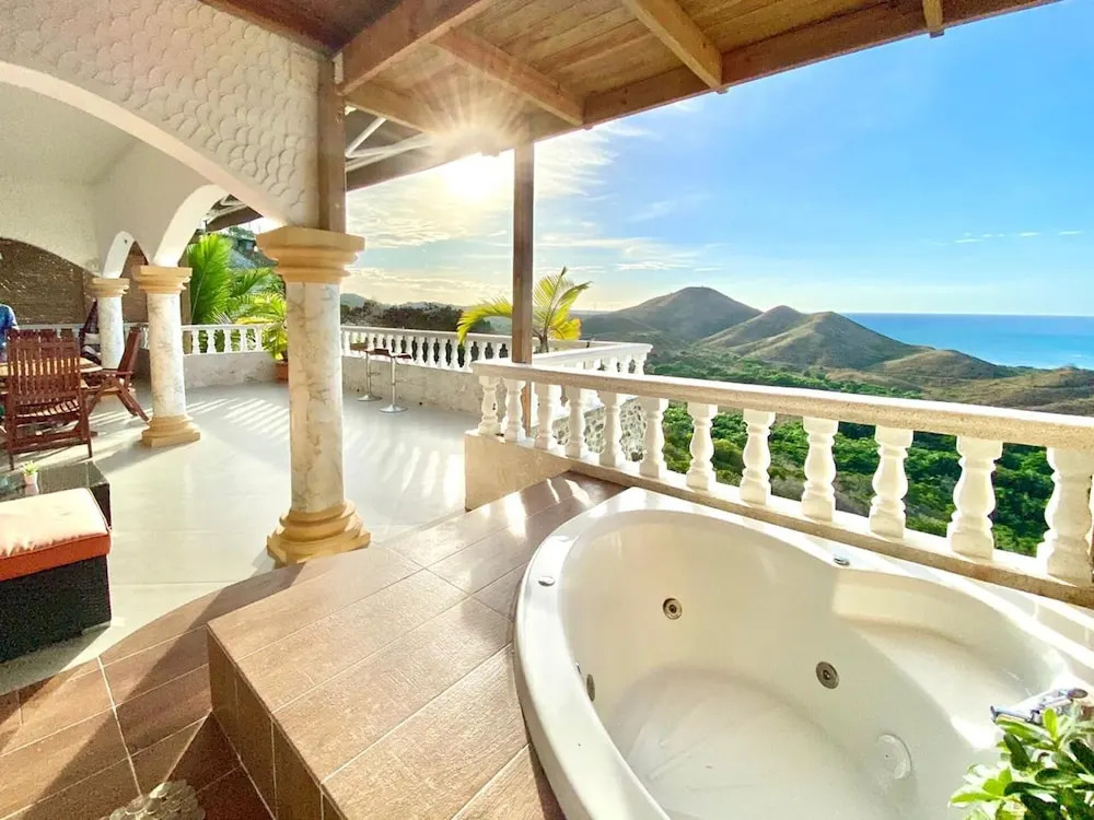 Inviting 2-bed Apartment in Cofresi