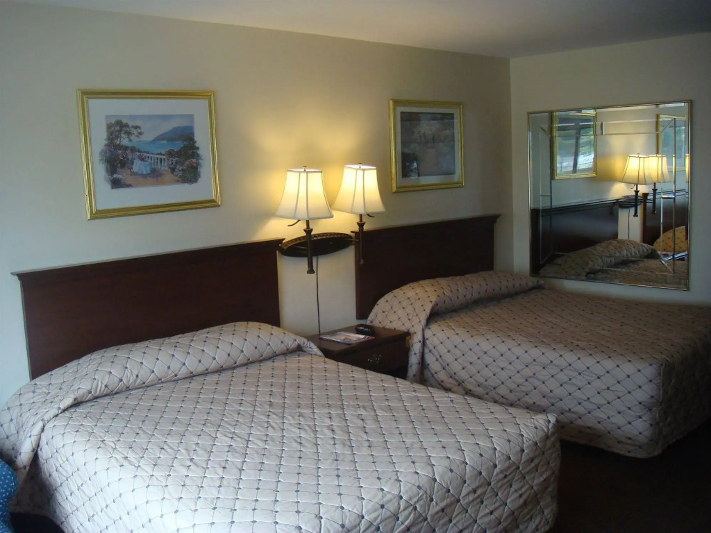 Portside Inn & suites