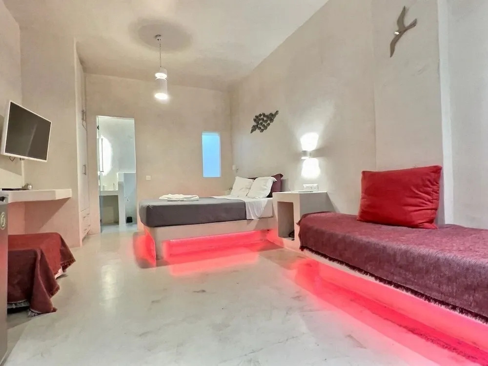 The Muse Of Santorini - Jacuzzi Suites
