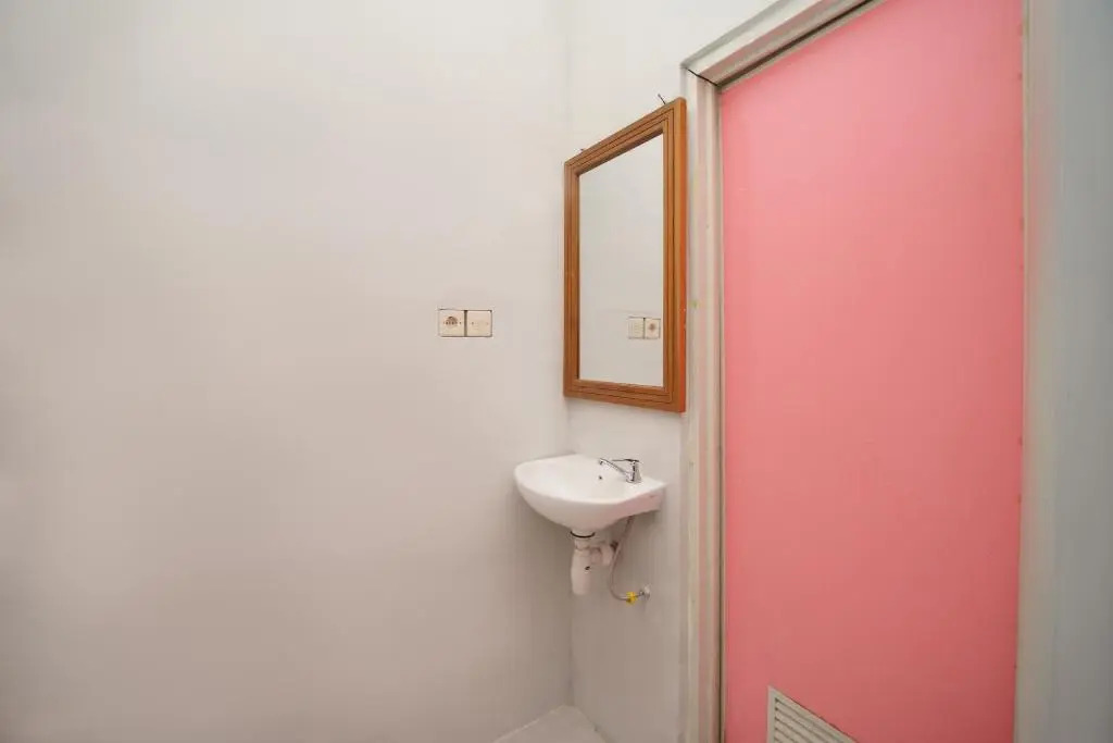 OYO 2937 Nindy Residence 2