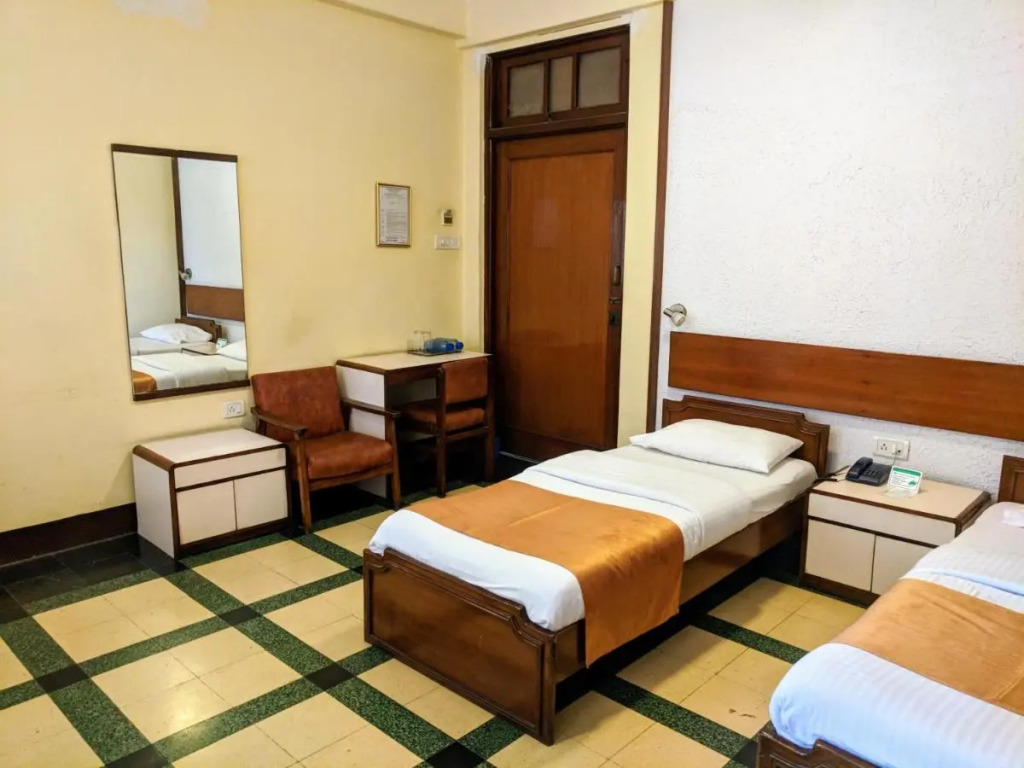 Sea Green Hotel