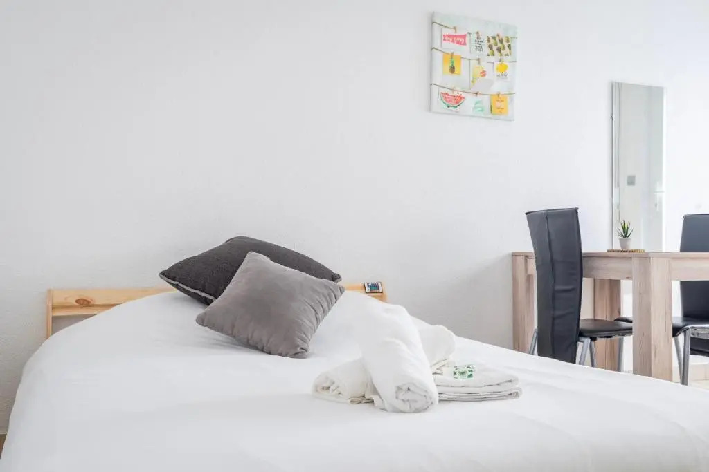 Petit Cronenbourg - GOLDEN TREE - WIFI - 5 min gare de Strasbourg
