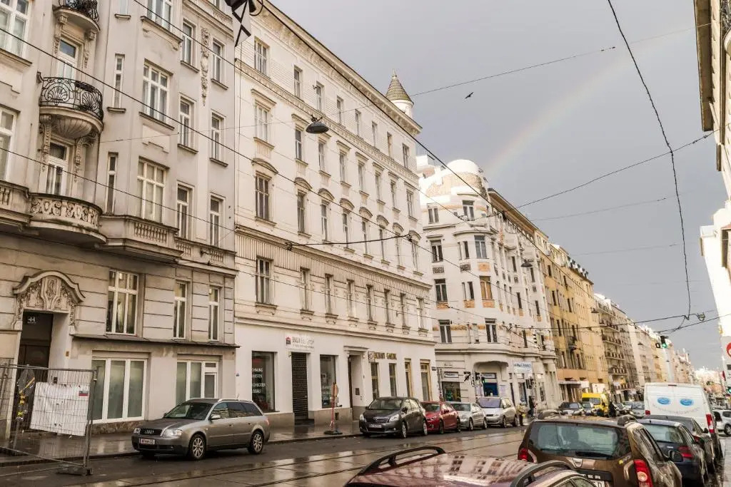 Junior Suite Fasangasse by welcome2vienna