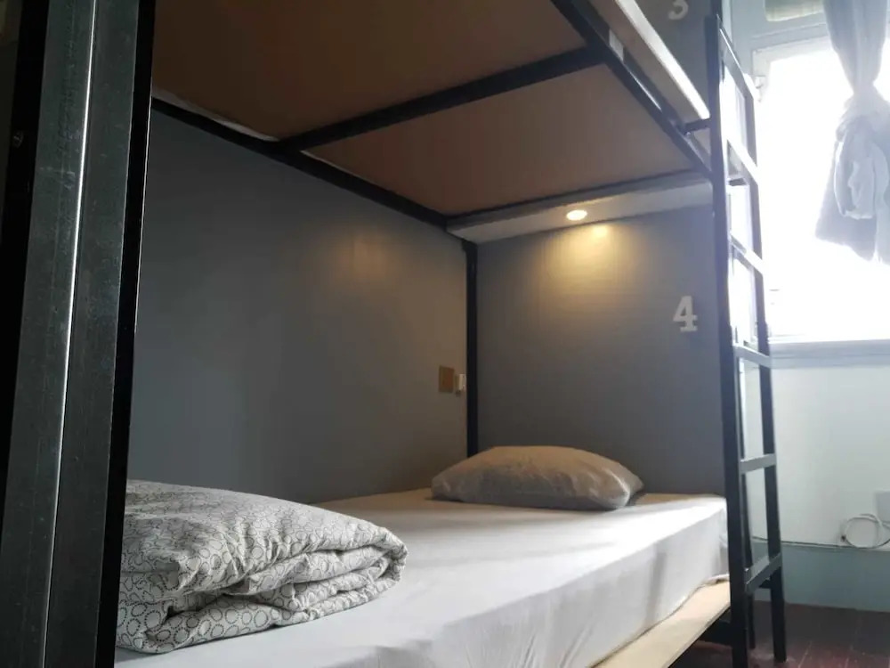 Aykibom Hostel