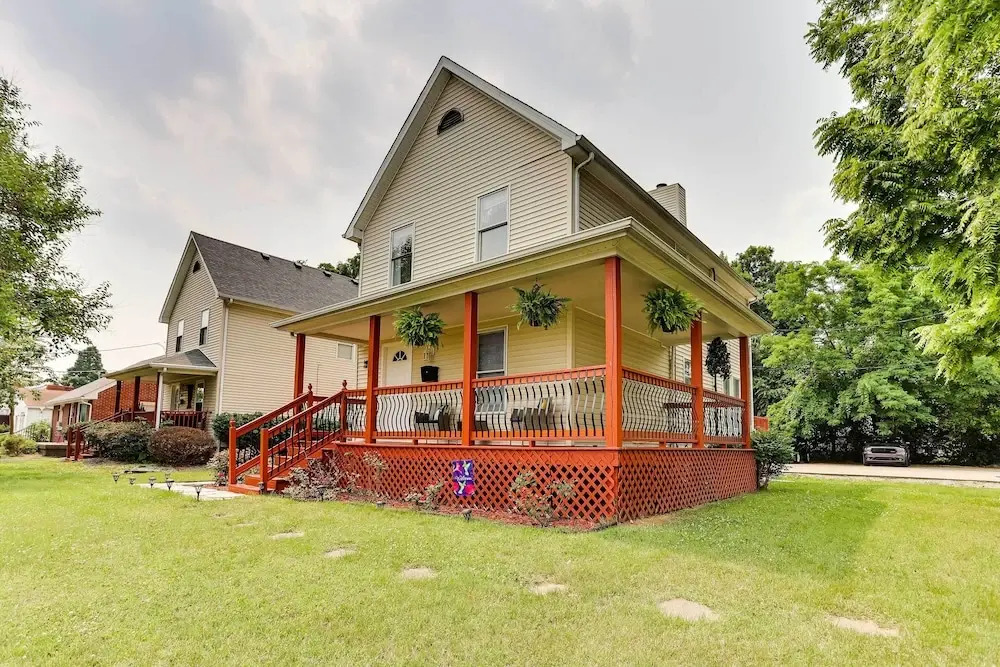 Walkable Apt Near Kentucky Derby!