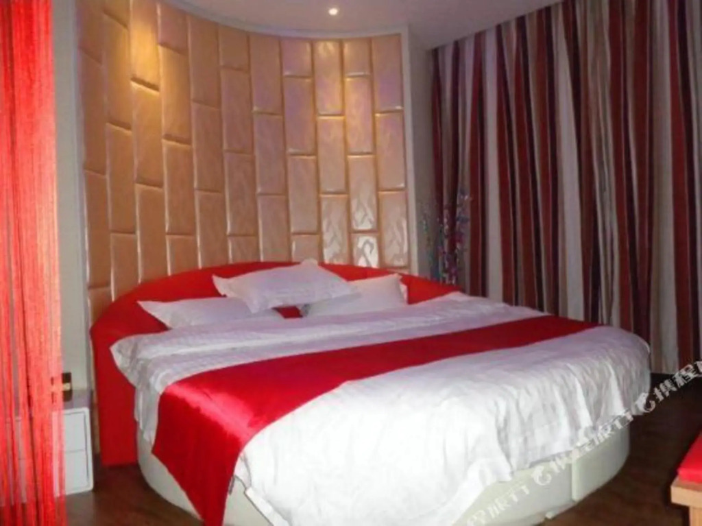 Huating Hotel (Jiangdu District Shaobo Ancient Town)