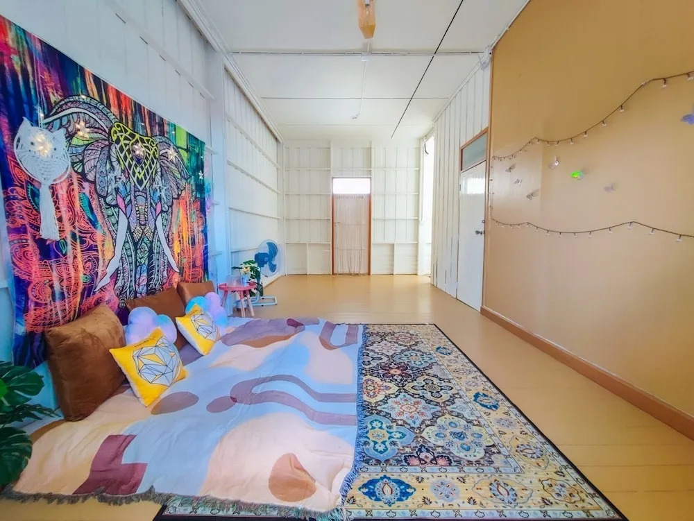 GAO Phala beachfront hostel & pool villa