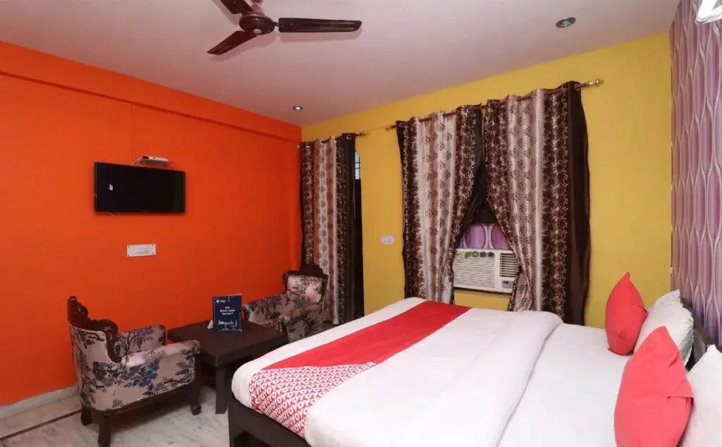 OYO 16146 Royal Guest House