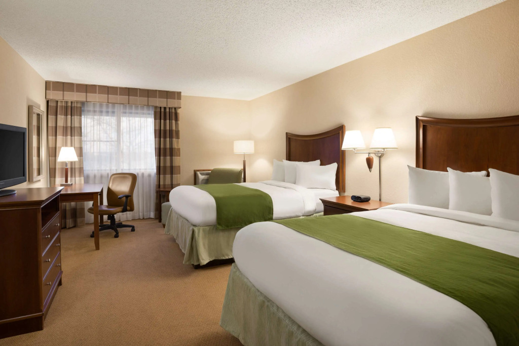 Wingate by Wyndham Lincoln Airport East I-80