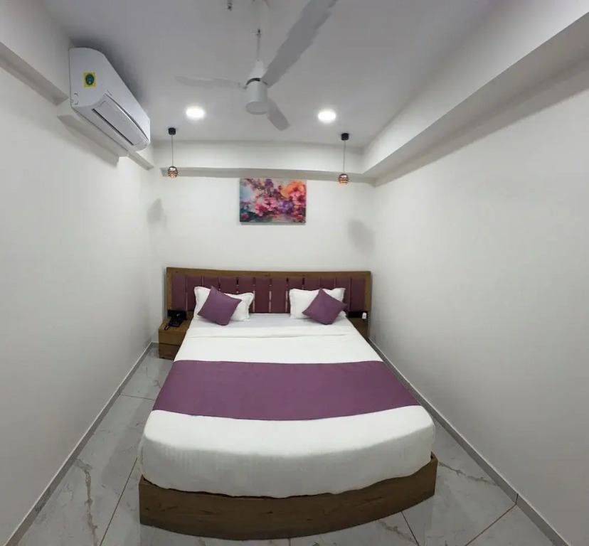 i Hotel - TRP Mall