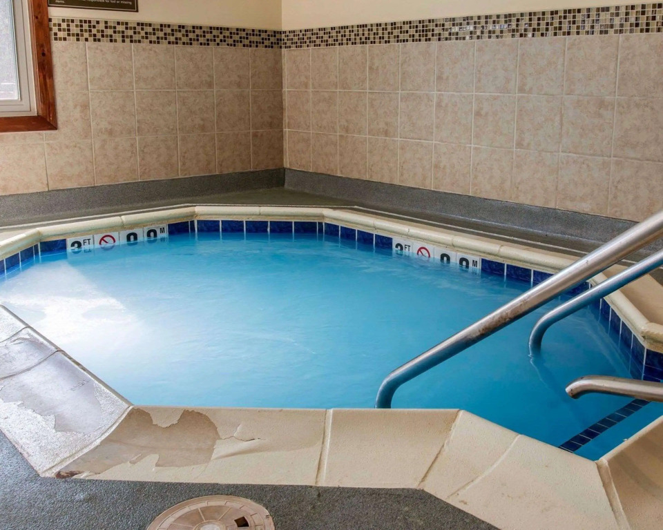 Comfort Suites Benton Harbor - St Joseph