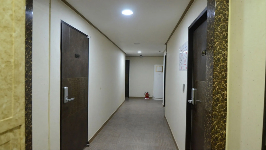 Kimchee Downtown Guesthouse - Hostel
