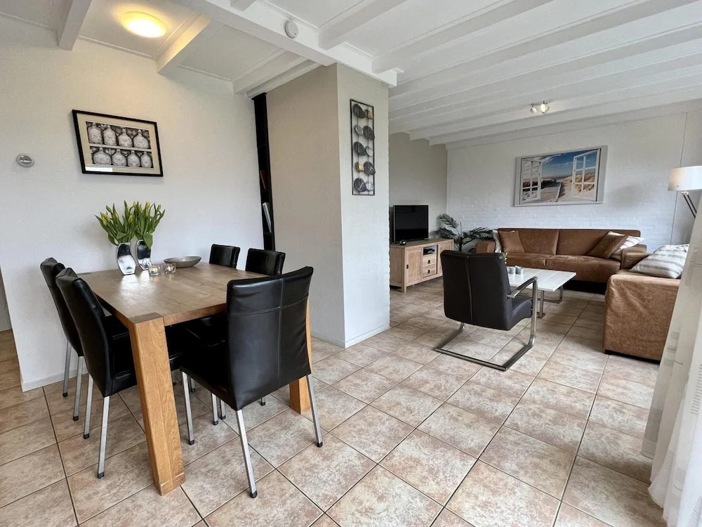 Detached Holiday Home With Garden
