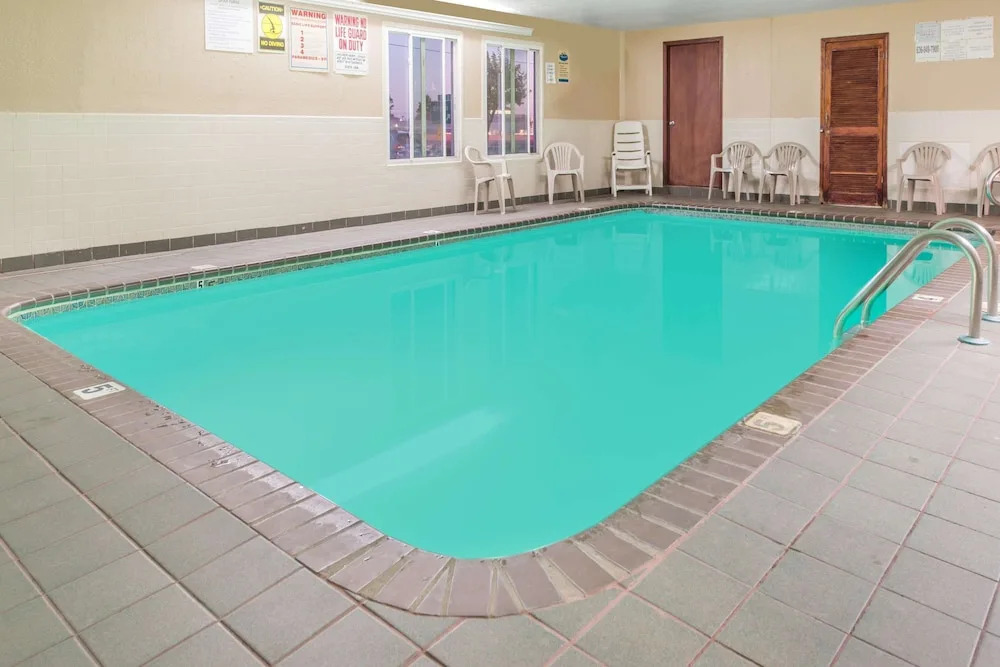 Super 8 by Wyndham OFallon MO/St. Louis Area