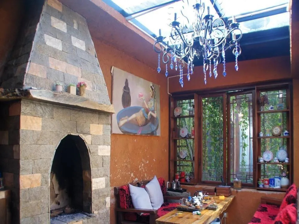 Luguorenjian Inn