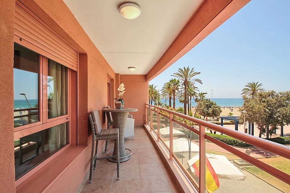 Sea view terrace apartment wifi parking