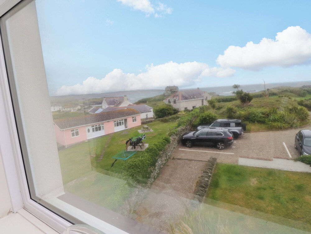 Sea Views No 8 Plas Darien