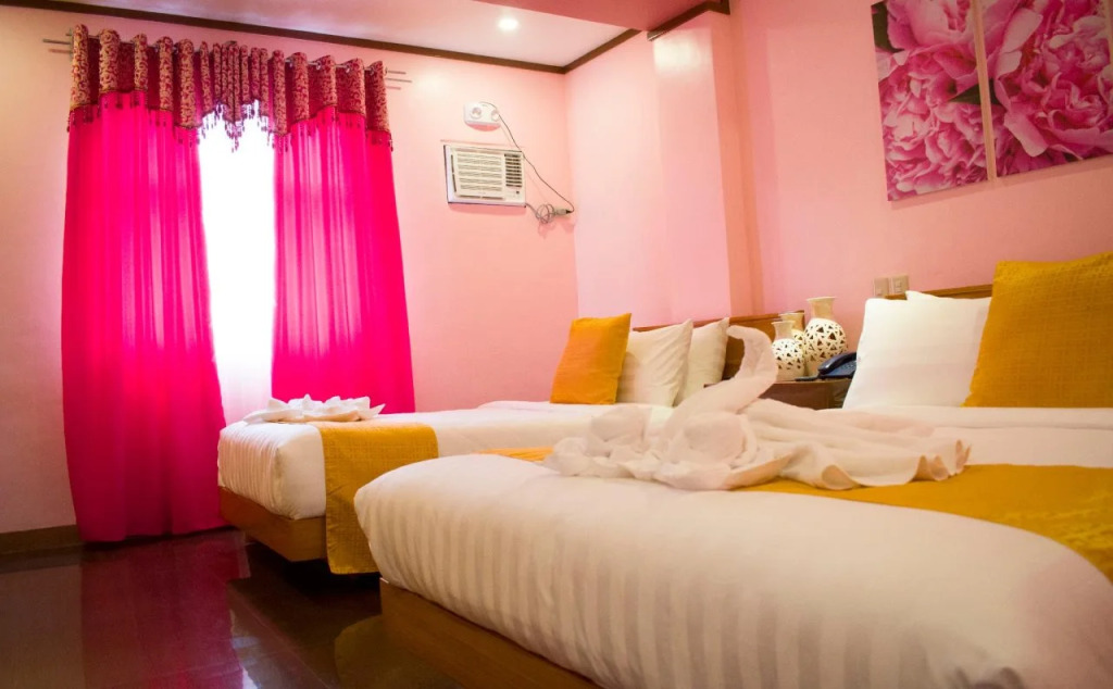 Royal Mansion Hotel