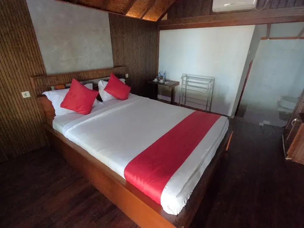 Maryan Moyo Bungalows & Resto