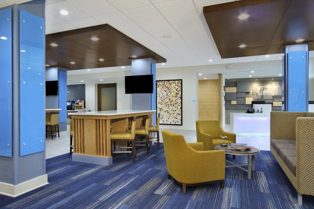Holiday Inn Express & Suites - Lake Charles South Casino Area by IHG
